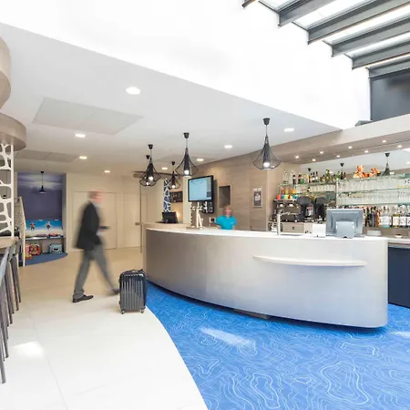 Ibis Styles Centre Vieux Port 3* لا روشيل