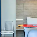 Ibis Styles Centre Vieux Port Hotell 3*