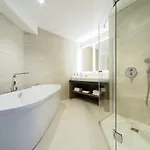 Ibis Styles Centre Vieux Port فندق