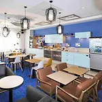 Ibis Styles Centre Vieux Port 酒店 3*