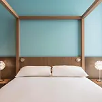 Ibis Styles Centre Vieux Port Hotel 3*