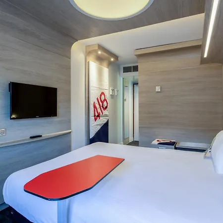Hotel Ibis Styles La Rochelle Centre 3*