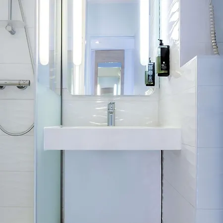 Ibis Styles Centre Vieux Port 3*