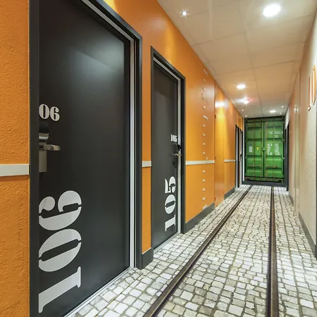 Otel Ibis Styles Centre Vieux Port 3*
