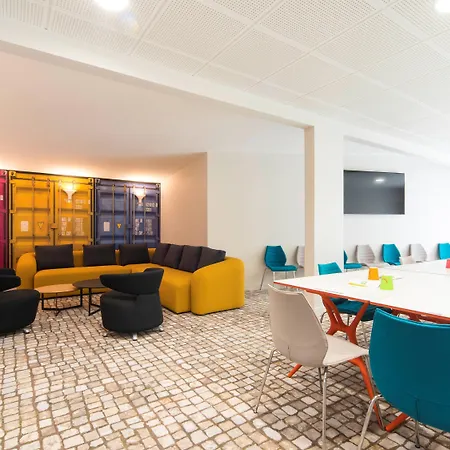 Ibis Styles Centre Vieux Port 3*