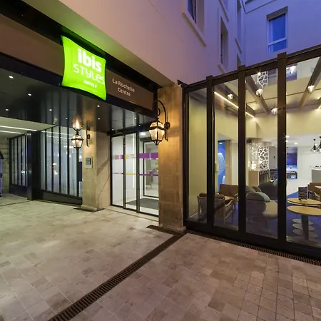 Ibis Styles Centre Vieux Port Hotel 3*