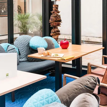 Hotel Ibis Styles Centre Vieux Port 3*
