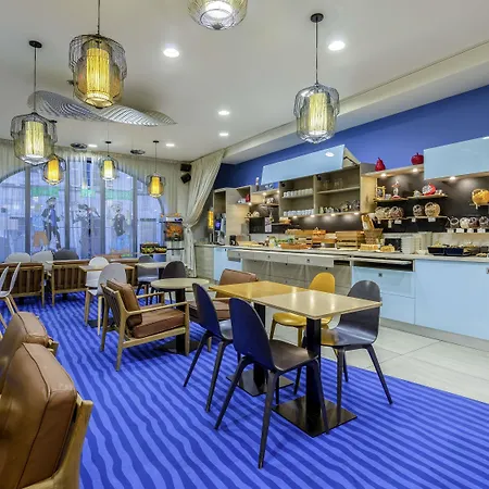 Ibis Styles Centre 3*