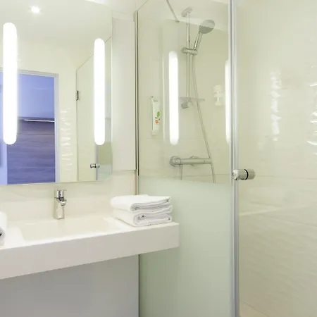 Ibis Styles Centre Vieux Port Отель
