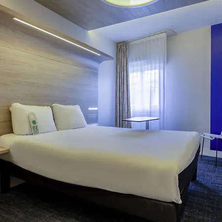 Ibis Styles Centre Hotel 3*