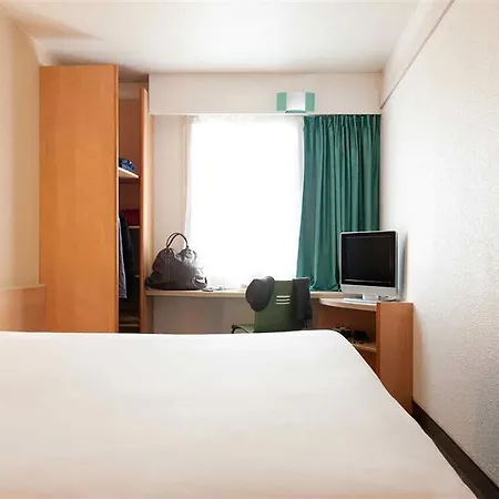 Ibis Styles La Rochelle Centre Hotel 3*
