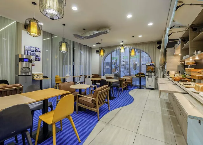 Ibis Styles Centre Vieux Port 3*