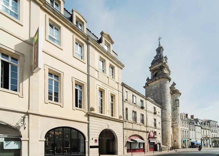 Ibis Styles Centre Vieux Port Hotel 3*