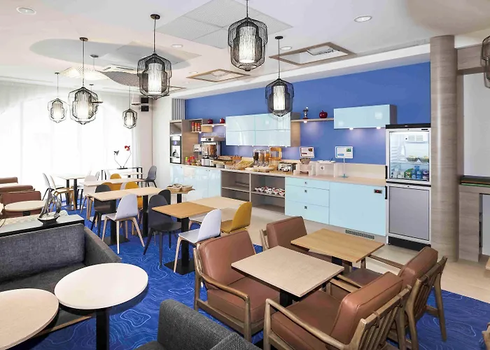 Ibis Styles Centre Vieux Port Hotel 3*