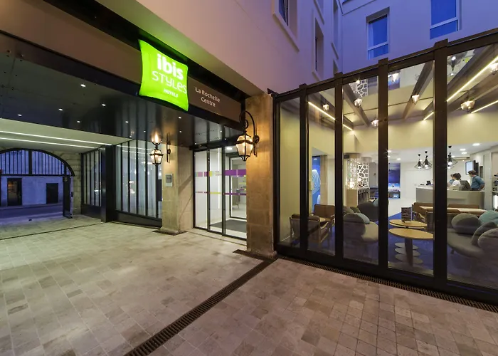 Ibis Styles Centre Vieux Port Hotel 3*