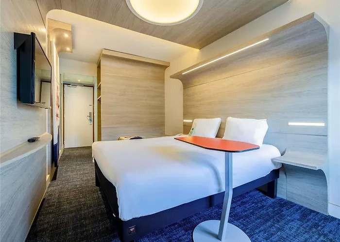 Ibis Styles Centre Vieux Port Hotel